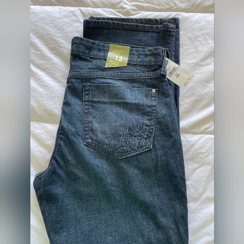 Old Navy Women's Boot Cut Jeans, size 12